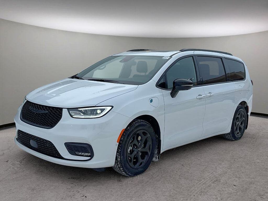 2024 Chrysler Pacifica Hybrid Premium S Appearance FWD