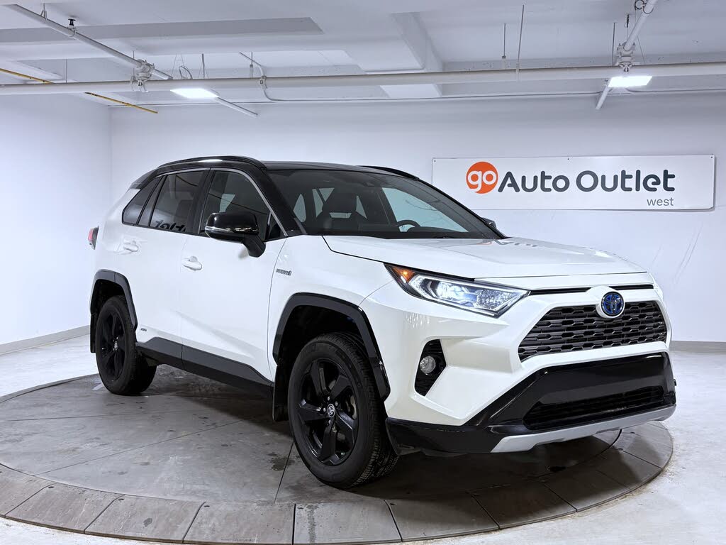 Toyota RAV4 Hybrid XLE AWD 2021
