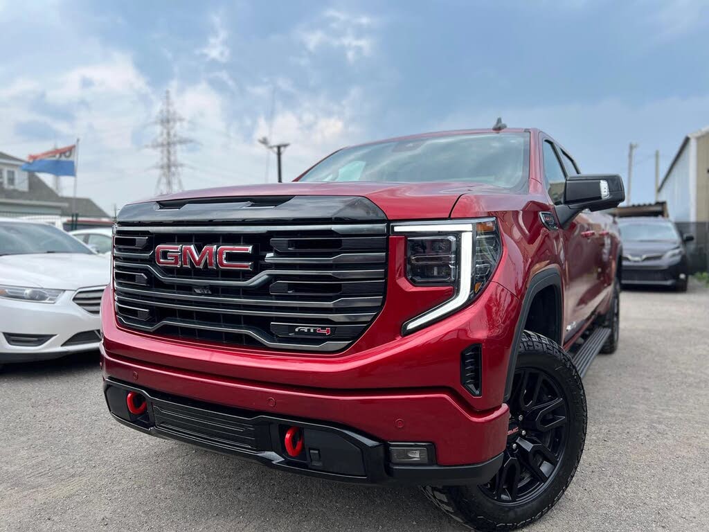 GMC Sierra 1500 AT4 Crew Cab LB 4WD 2025