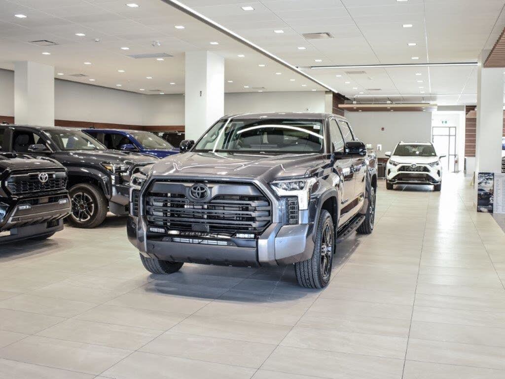 Toyota Tundra Limited CrewMax Cab 4WD 2026