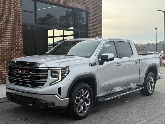 2022 GMC Sierra 1500 SLT Crew Cab 4WD
