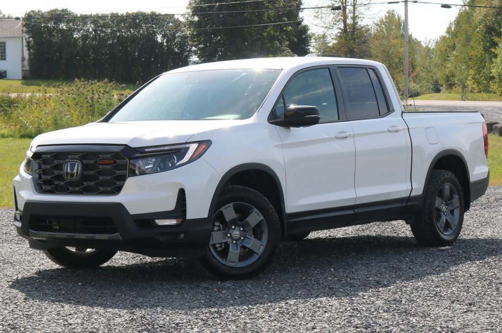 Honda Ridgeline TrailSport AWD 2025