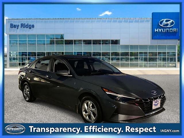 2023 Hyundai Elantra SE FWD