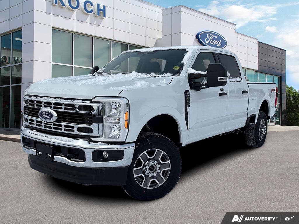 2025 Ford F-250 Super Duty XLT Crew Cab 4WD