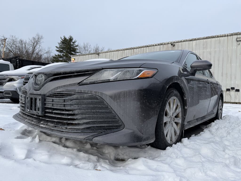 2020 Toyota Camry LE FWD
