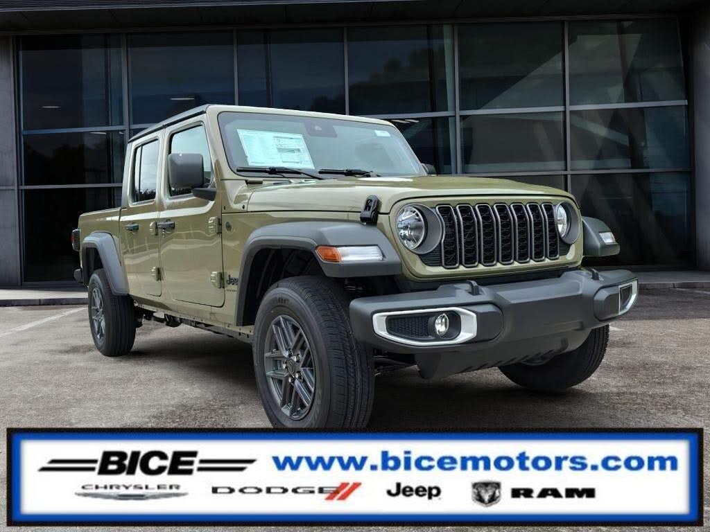 2025 Jeep Gladiator Sport S Crew Cab 4WD
