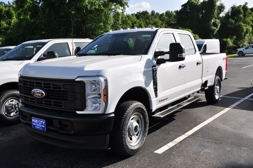 2025 Ford F-350 Super Duty XL Crew Cab 4WD