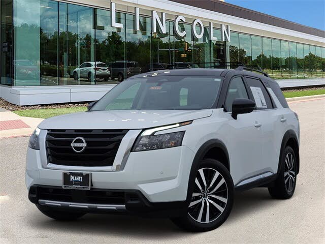 2025 Nissan Pathfinder Platinum 4WD