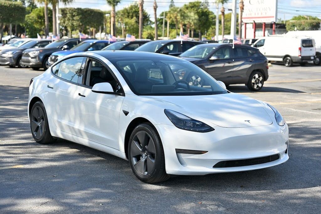 2023 Tesla Model 3 RWD