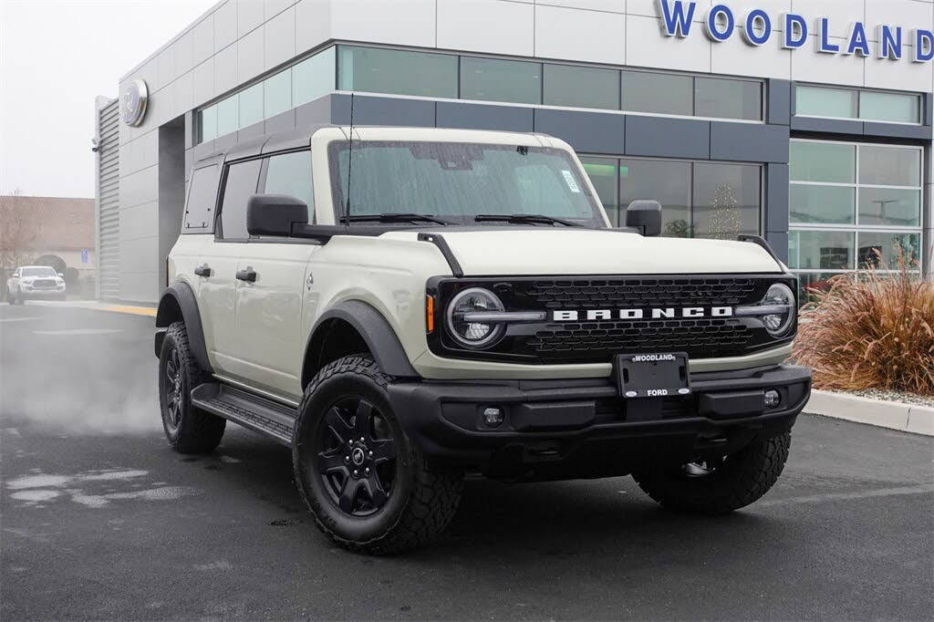 2025 Ford Bronco Outer Banks 4-Door 4WD