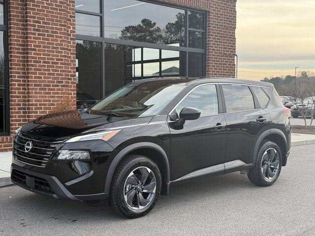 2024 Nissan Rogue SV FWD