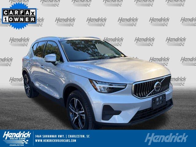 2025 Volvo XC40 B5 Core Bright Theme AWD