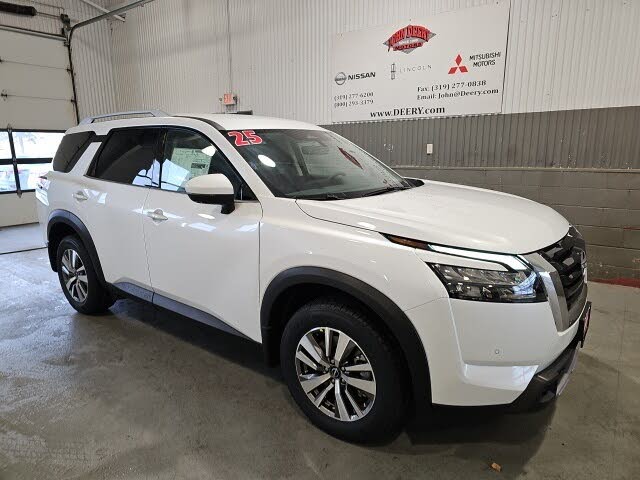 2025 Nissan Pathfinder SL 4WD