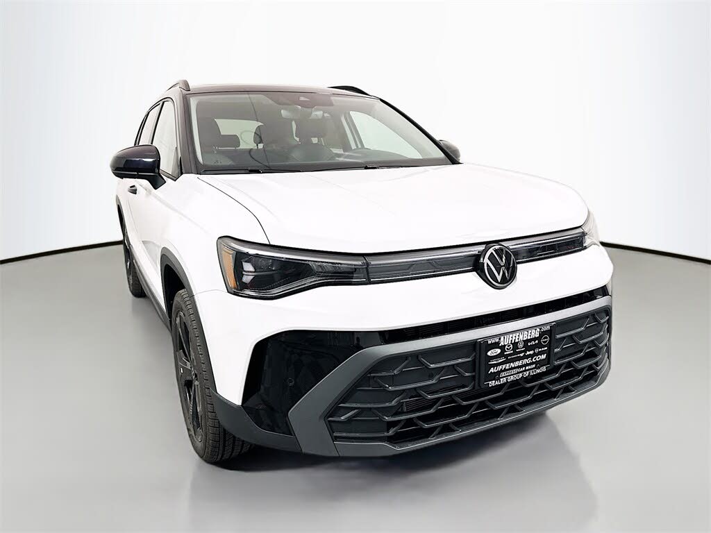 2026 Volkswagen Taos SE Black 4Motion