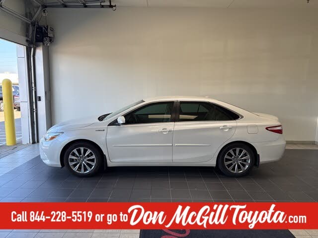 2016 Toyota Camry Hybrid XLE FWD