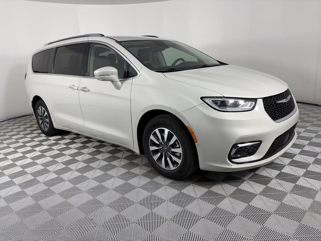 2021 Chrysler Pacifica Hybrid Touring L FWD