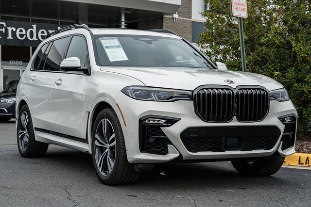 2022 BMW X7 M50i AWD