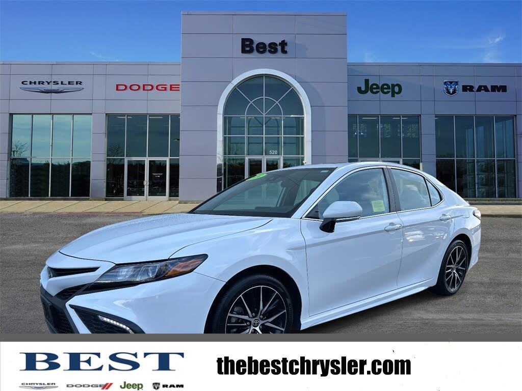 2024 Toyota Camry SE AWD