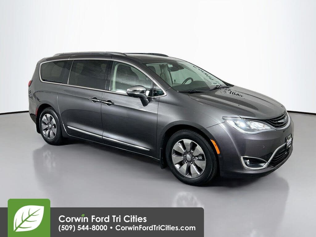 2018 Chrysler Pacifica Hybrid Limited FWD