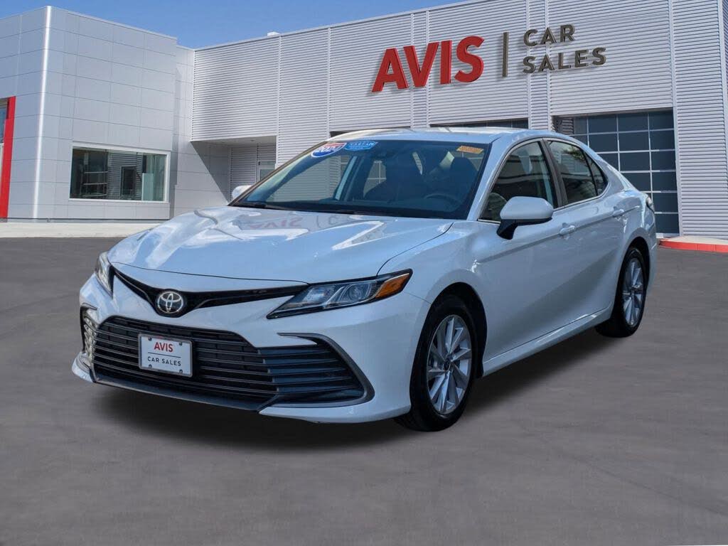 2024 Toyota Camry LE FWD