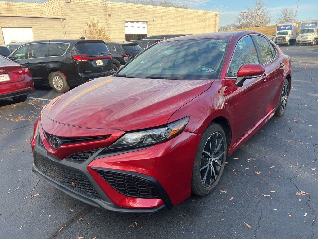 2024 Toyota Camry SE FWD