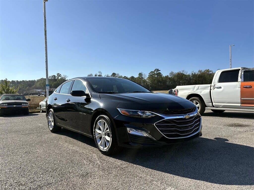 2025 Chevrolet Malibu LT with 1LT FWD