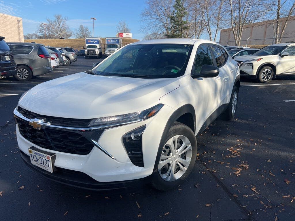 2025 Chevrolet Trax LS FWD