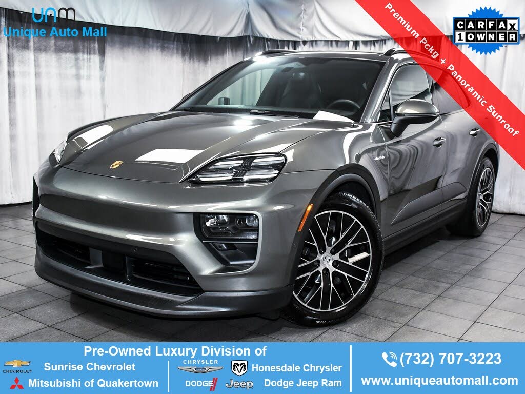 2025 Porsche Macan AWD