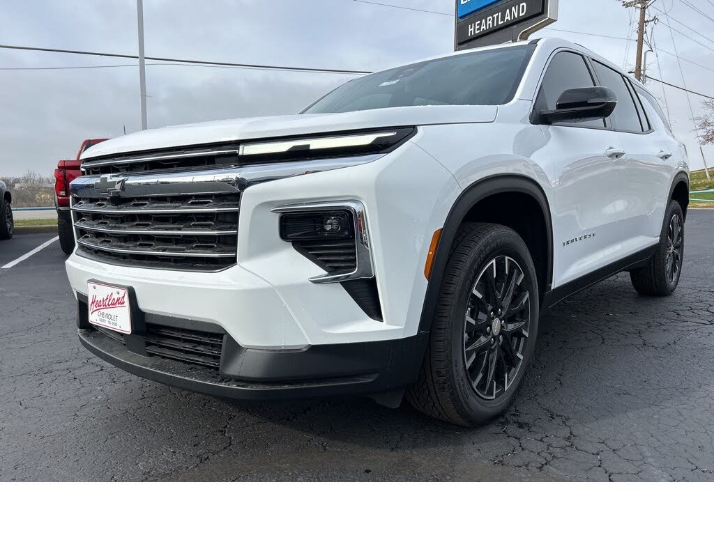 2026 Chevrolet Traverse LT FWD