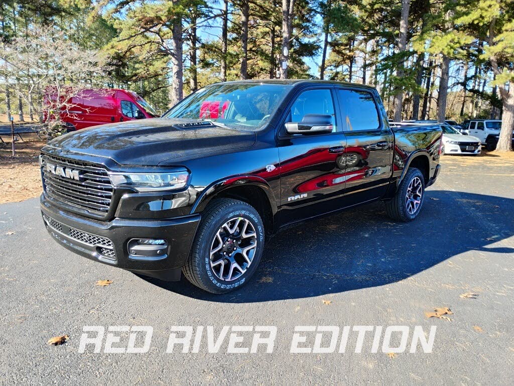2026 RAM 1500 Laramie Crew Cab 4WD