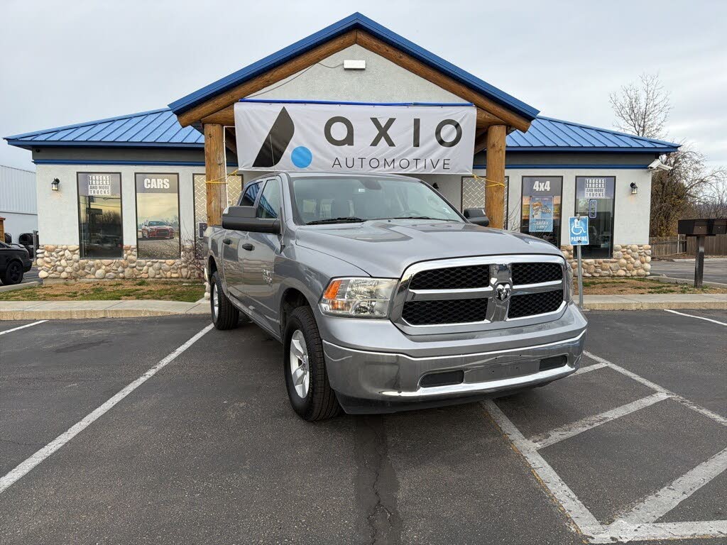 2023 RAM 1500 Classic SLT Crew Cab 4WD