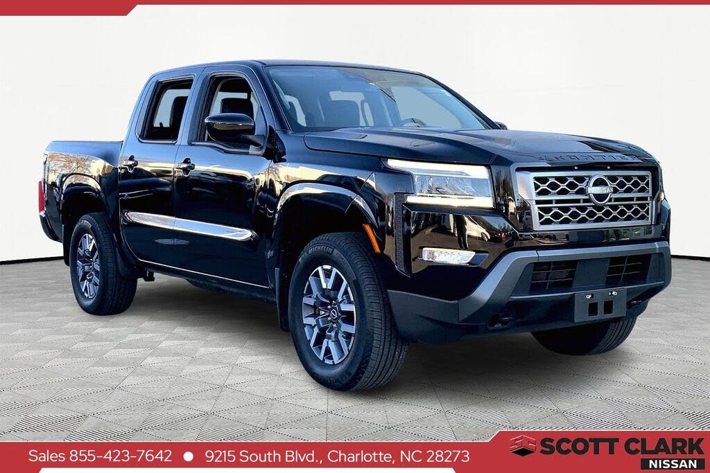 2024 Nissan Frontier SL 4dr Crew Cab 4WD