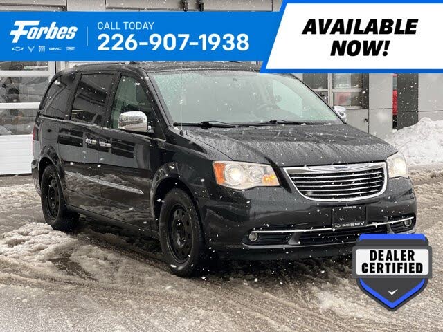 2015 Chrysler Town & Country Limited FWD