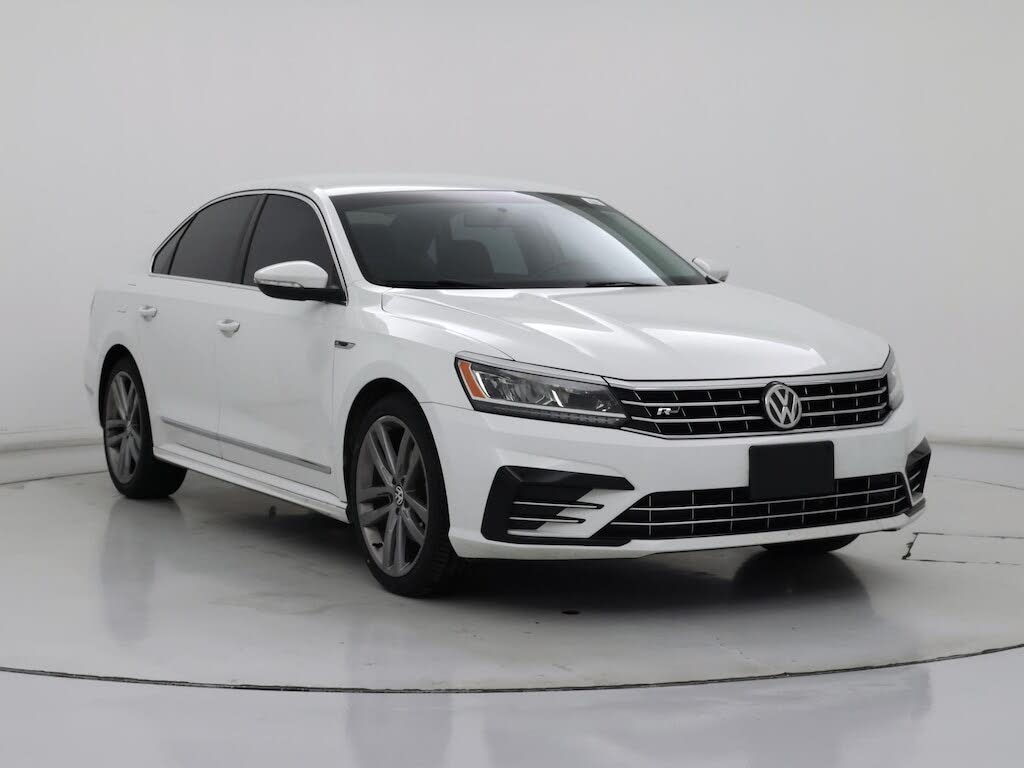 2017 Volkswagen Passat R-Line