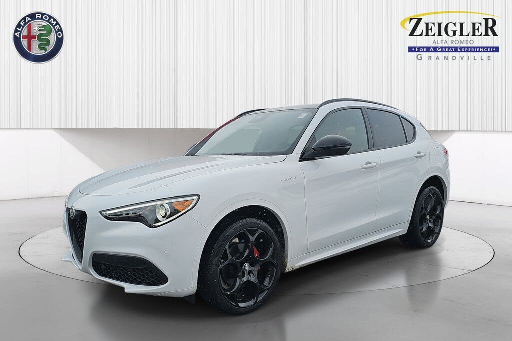 2023 Alfa Romeo Stelvio Veloce AWD