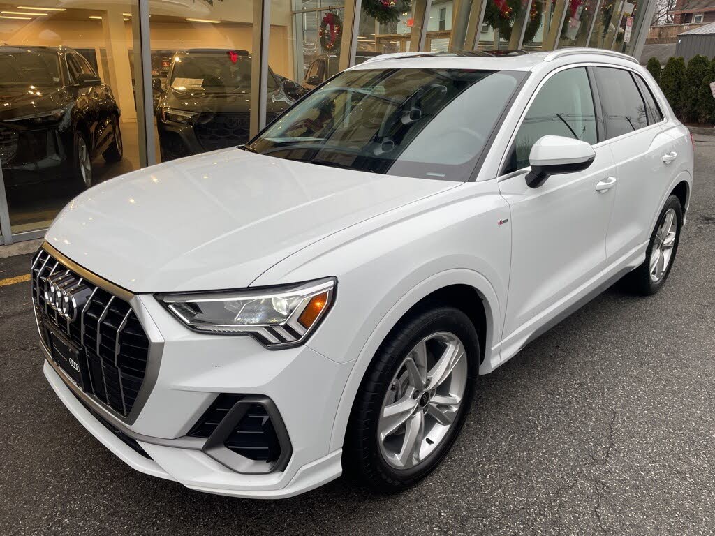 2023 Audi Q3 quattro Premium S Line 45 TFSI