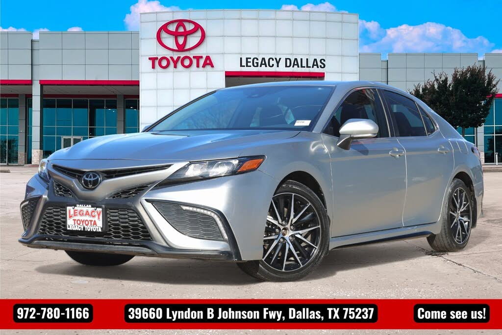2024 Toyota Camry SE FWD