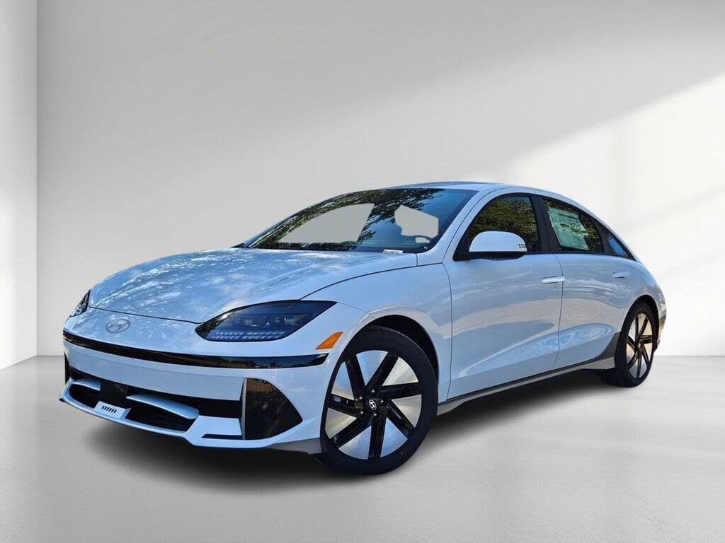 2025 Hyundai Ioniq 6 SE RWD