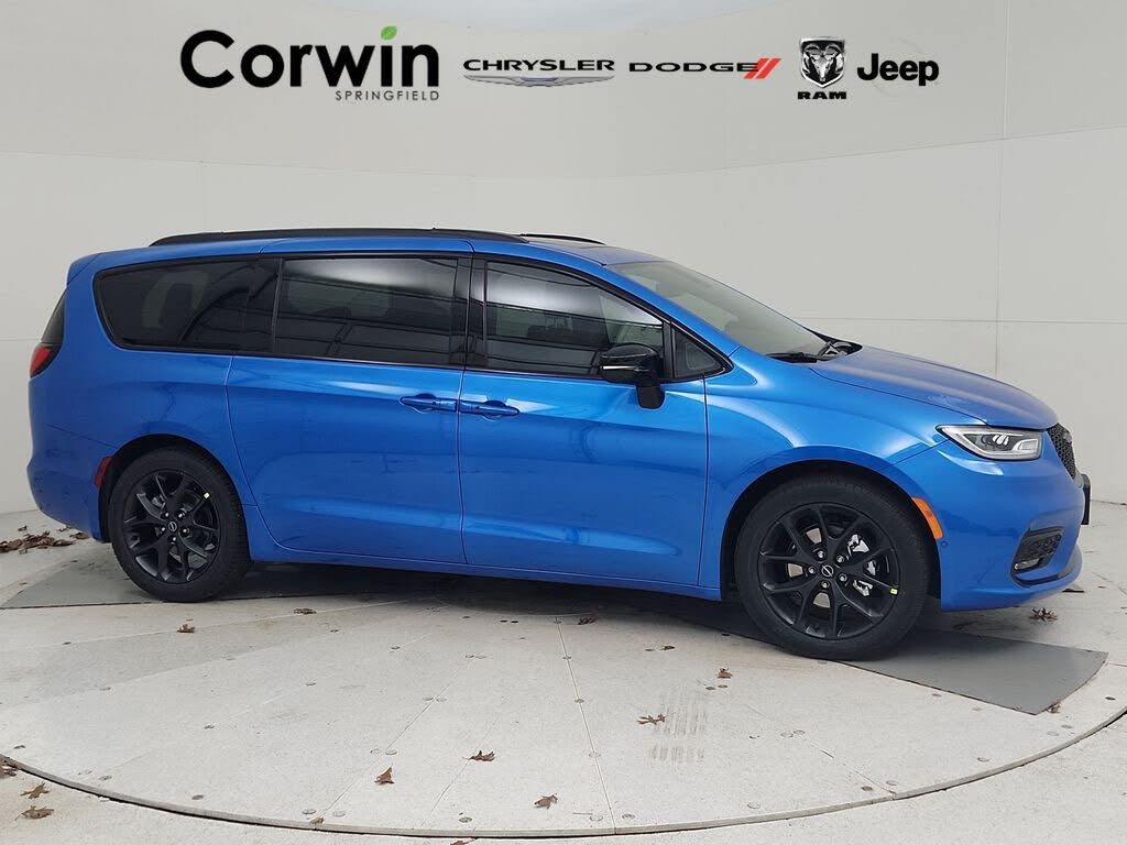 2026 Chrysler Pacifica Limited FWD