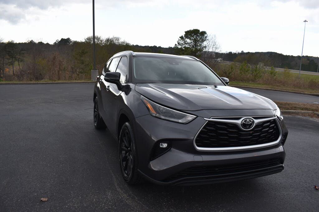 2021 Toyota Highlander XLE FWD