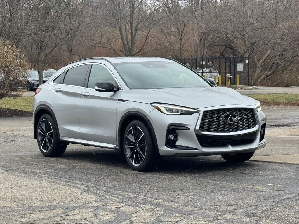 2022 INFINITI QX55 Essential AWD
