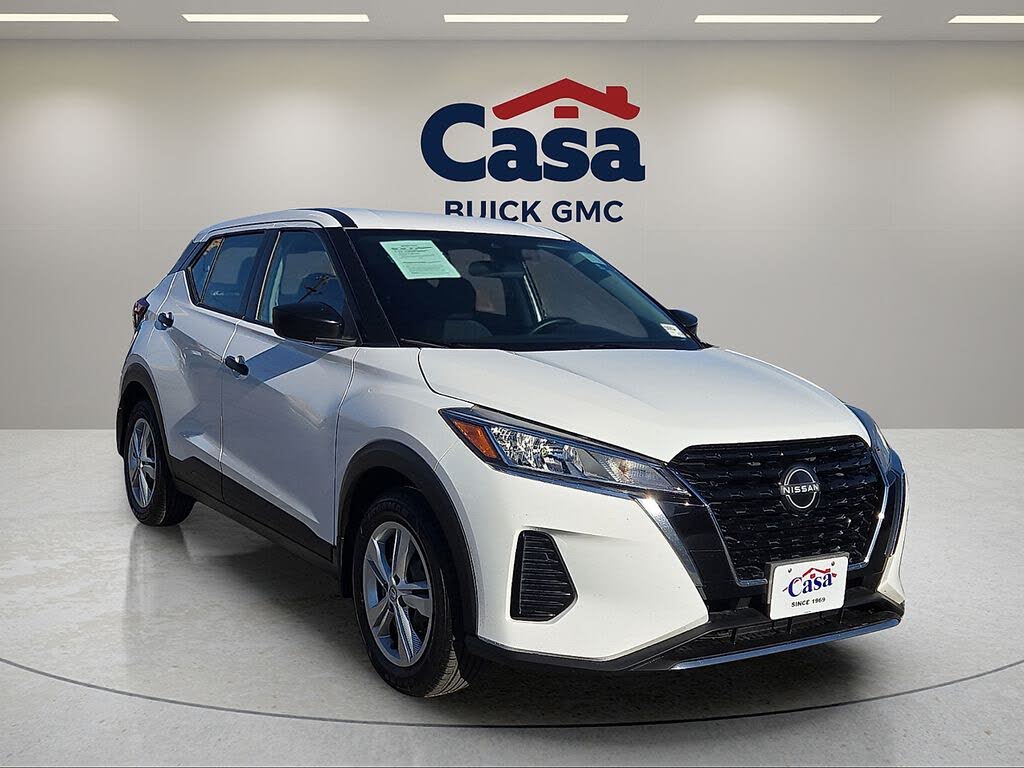 2022 Nissan Kicks S FWD