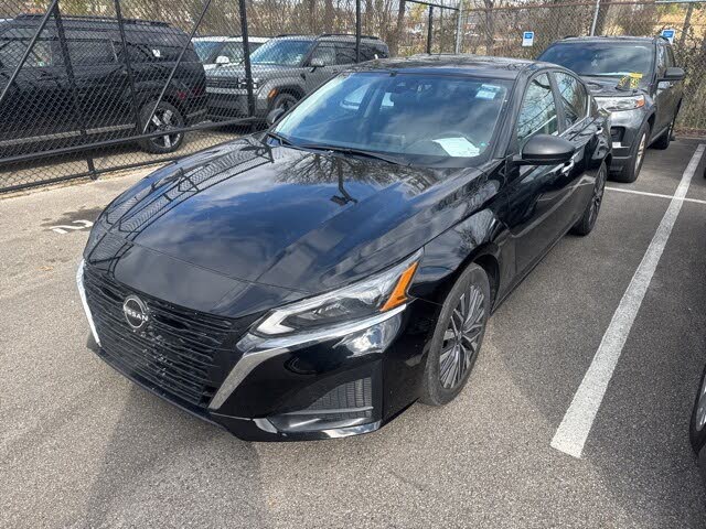 2024 Nissan Altima 2.5 SV FWD