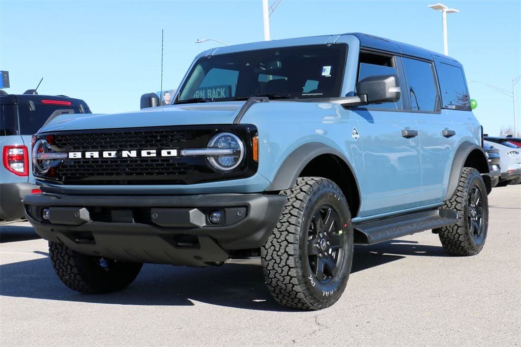 2025 Ford Bronco Outer Banks 4-Door 4WD