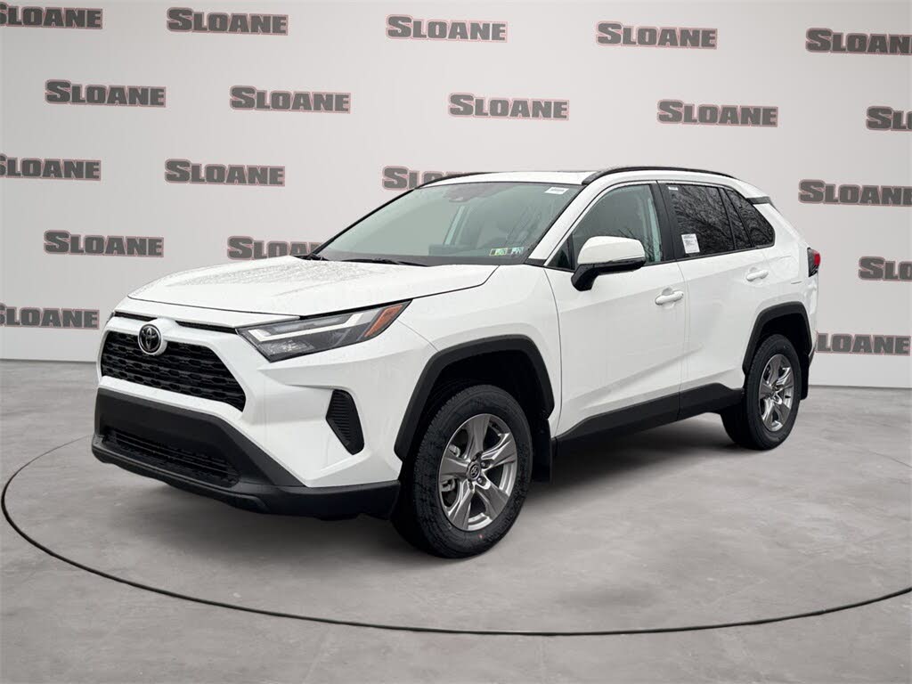 2025 Toyota RAV4 XLE AWD