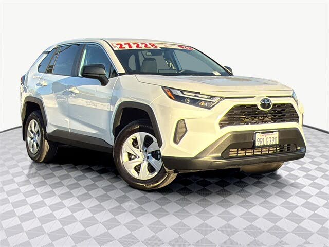 2025 Toyota RAV4 LE FWD