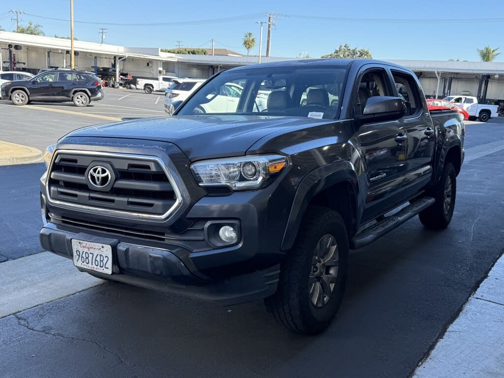2017 Toyota Tacoma SR5 V6 Double Cab RWD