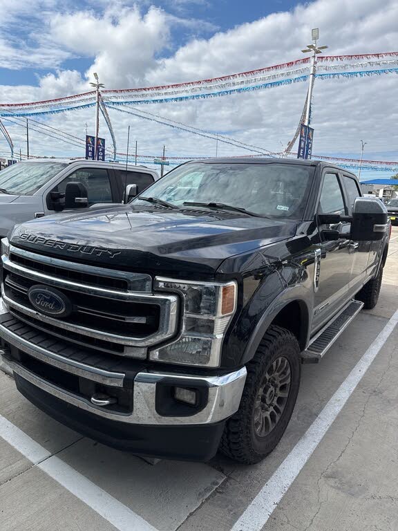 2022 Ford F-350 Super Duty Lariat Crew Cab 4WD