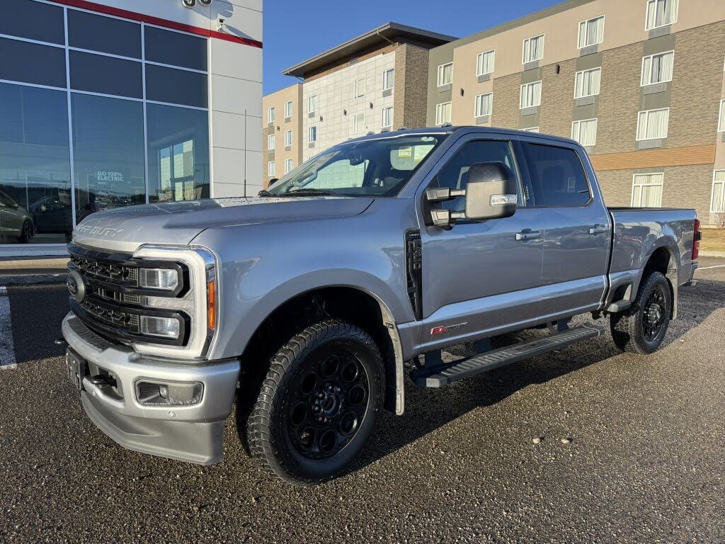 2023 Ford F-350 Super Duty Lariat Crew Cab 4WD