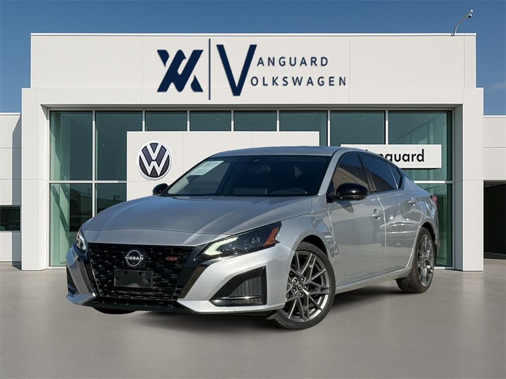 2023 Nissan Altima 2.0 SR FWD